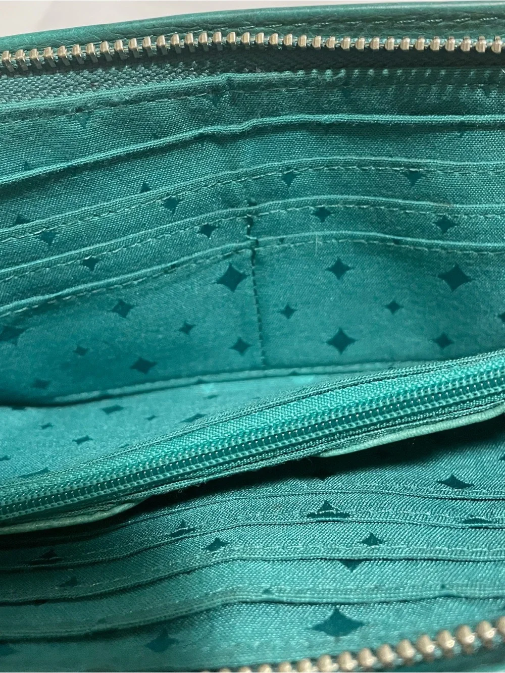Fossil Maddox L-Zip-Around Leather Wallet